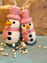 Load image into Gallery viewer, Snowy Small &amp; Tall