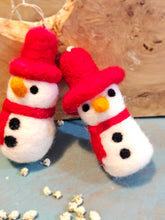 Load image into Gallery viewer, Snowy Small &amp; Tall