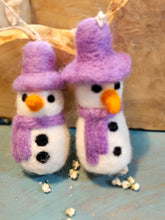 Load image into Gallery viewer, Snowy Small &amp; Tall