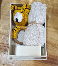 Load image into Gallery viewer, Earth Baby Gift Hamper