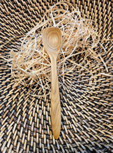 Load image into Gallery viewer, Spoons - Assorted small wooden