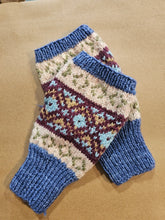 Load image into Gallery viewer, Short Fair Isle Mitts