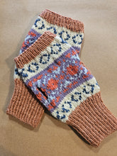 Load image into Gallery viewer, Short Fair Isle Mitts