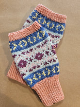 Load image into Gallery viewer, Short Fair Isle Mitts