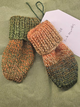 Load image into Gallery viewer, Wool Mittens (0-6months)