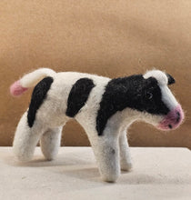 Load image into Gallery viewer, FELTED HAND STITCHED FARM ANIMALS