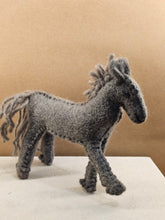 Load image into Gallery viewer, FELTED HAND STITCHED FARM ANIMALS