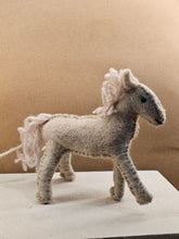 Load image into Gallery viewer, FELTED HAND STITCHED FARM ANIMALS