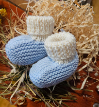 Load image into Gallery viewer, Handmade Knitted Baby Booties
