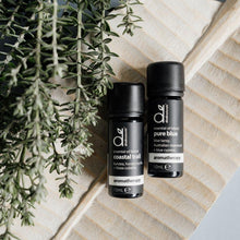 Load image into Gallery viewer, essential oil blend coastal trail 10ml