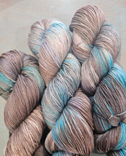 Load image into Gallery viewer, WOOLLY.D Sock 4ply