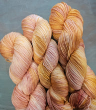 Load image into Gallery viewer, WOOLLY.D Sock 4ply