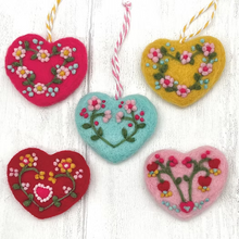 Load image into Gallery viewer, Needle Felting Kit: Hearts