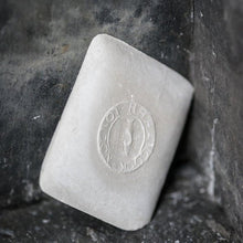 Load image into Gallery viewer, Merchant &amp; Mills Tailor&#39;s Chalk