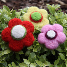 Load image into Gallery viewer, Needle Felting Kit - Flowers