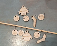 Load image into Gallery viewer, Wood Stitch Markers