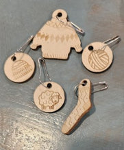 Load image into Gallery viewer, Wood Stitch Markers